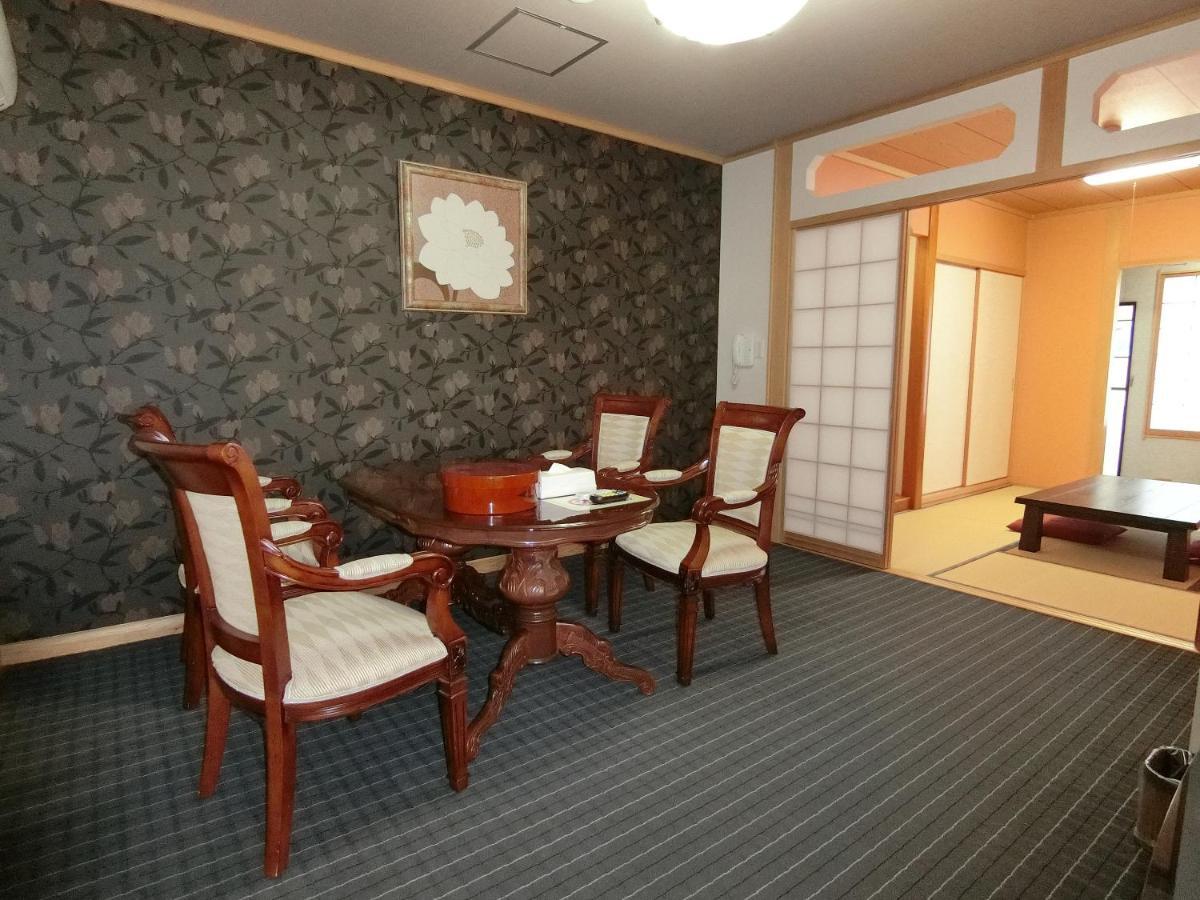 Yurakuan Miyazaki Hotel Bagian luar foto