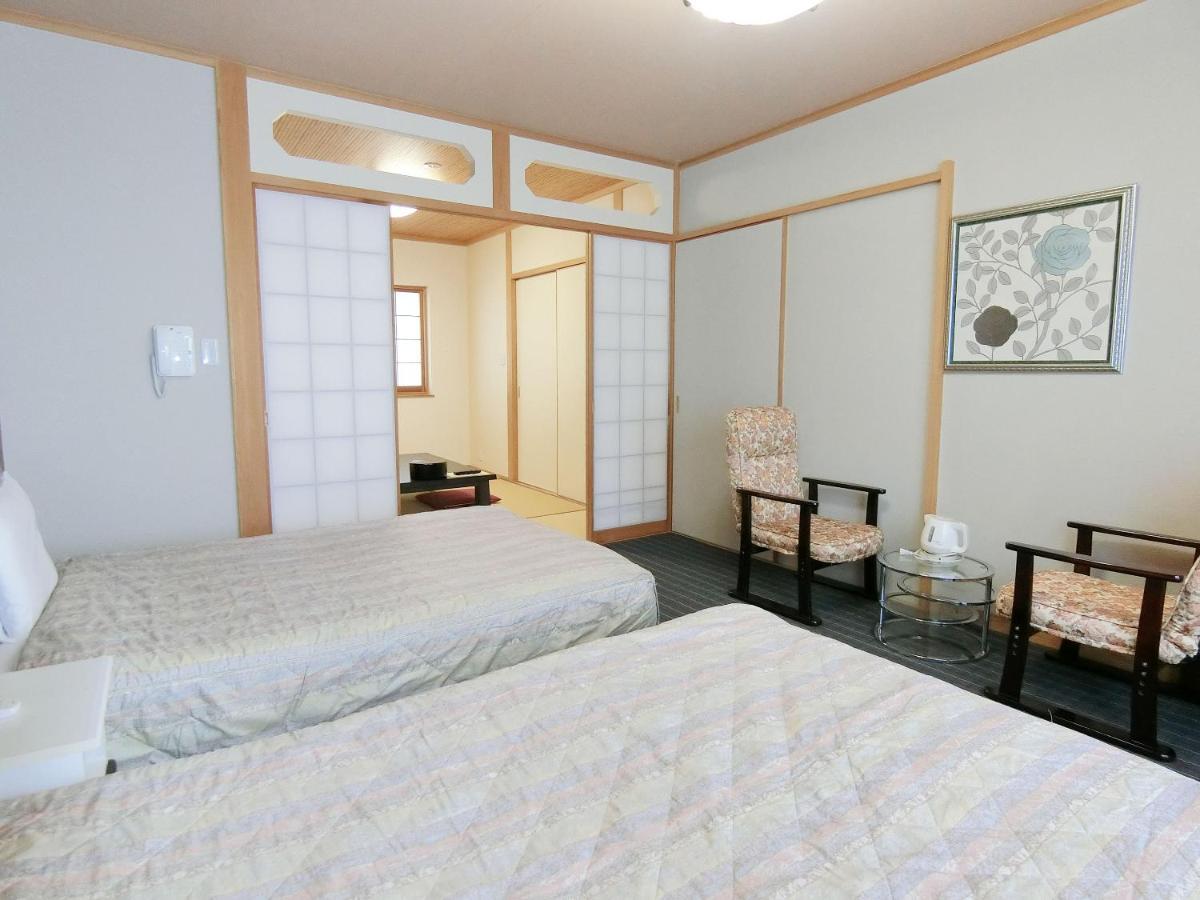 Yurakuan Miyazaki Hotel Bagian luar foto