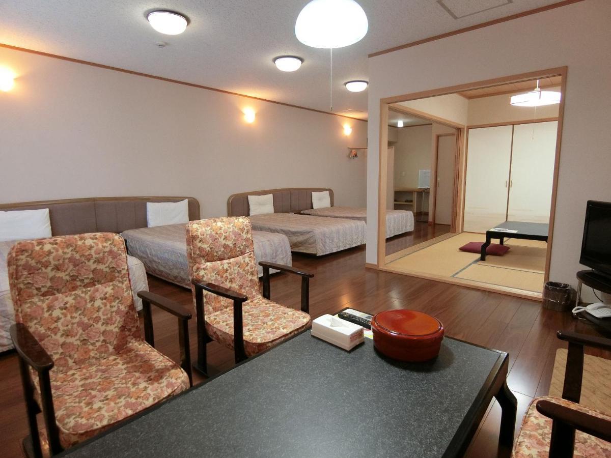 Yurakuan Miyazaki Hotel Bagian luar foto