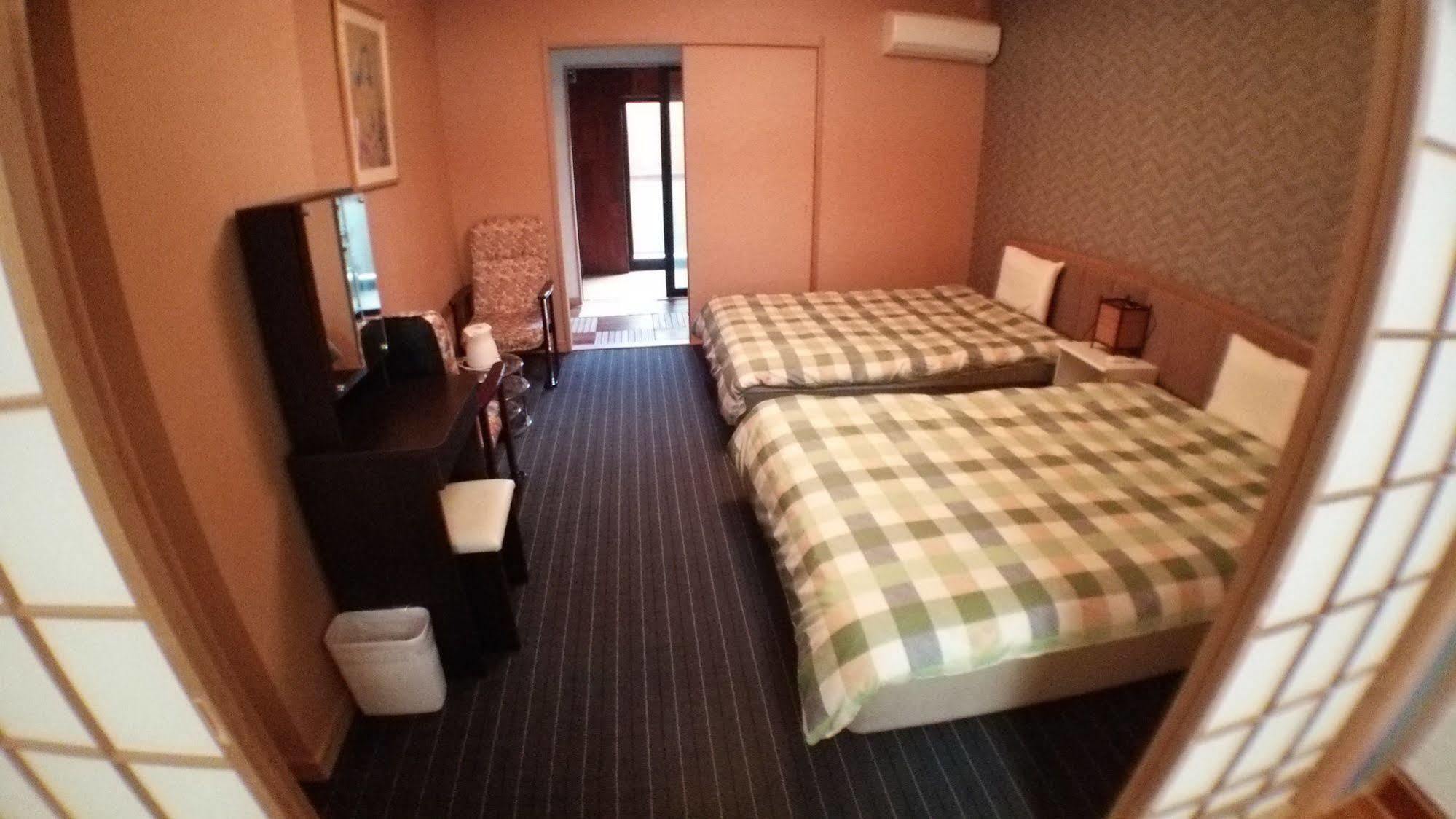 Yurakuan Miyazaki Hotel Bagian luar foto